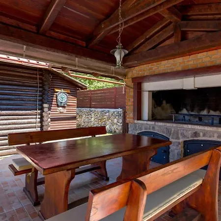Villa Lisac By Guide *