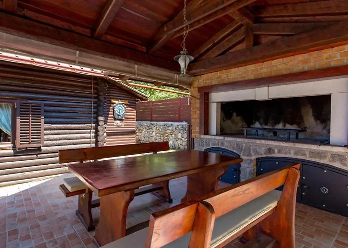 Villa Lisac By Guide *